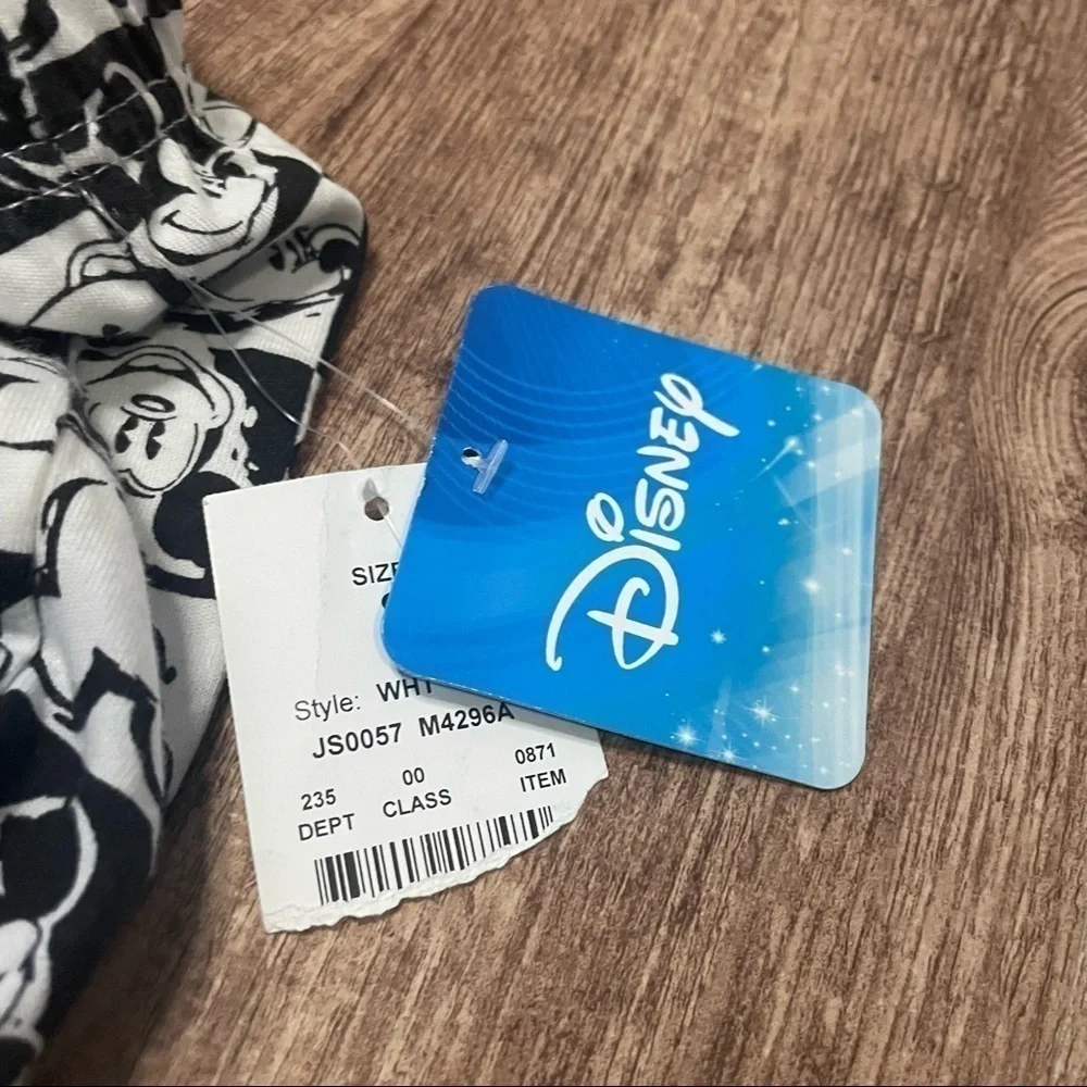 NWT Disney Mickey Mouse Printed Lounge Shorts Size Small - Picture 4 of 4